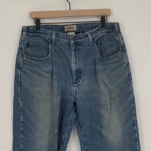 L.L. Bean Men's Comfort Waist Medium Wash Lined Straight Leg Jean Size 36 x 29 - Picture 2 of 15